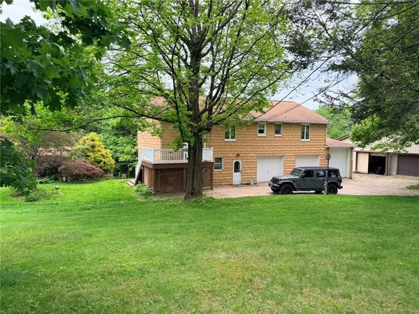 96 &100 S Kings Creek Rd , Burgettstown, PA 15021