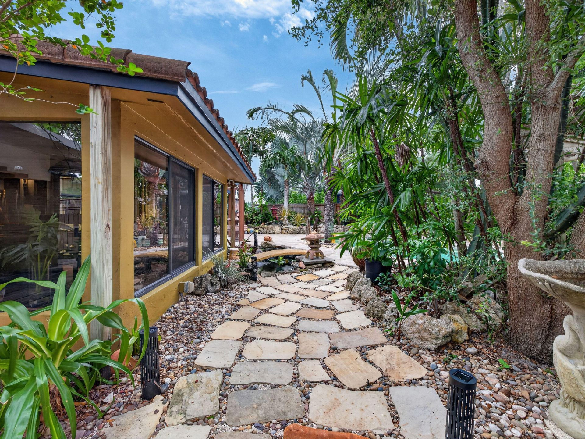 949 NE 25th Avenue, Pompano Beach, FL 33062 Photo