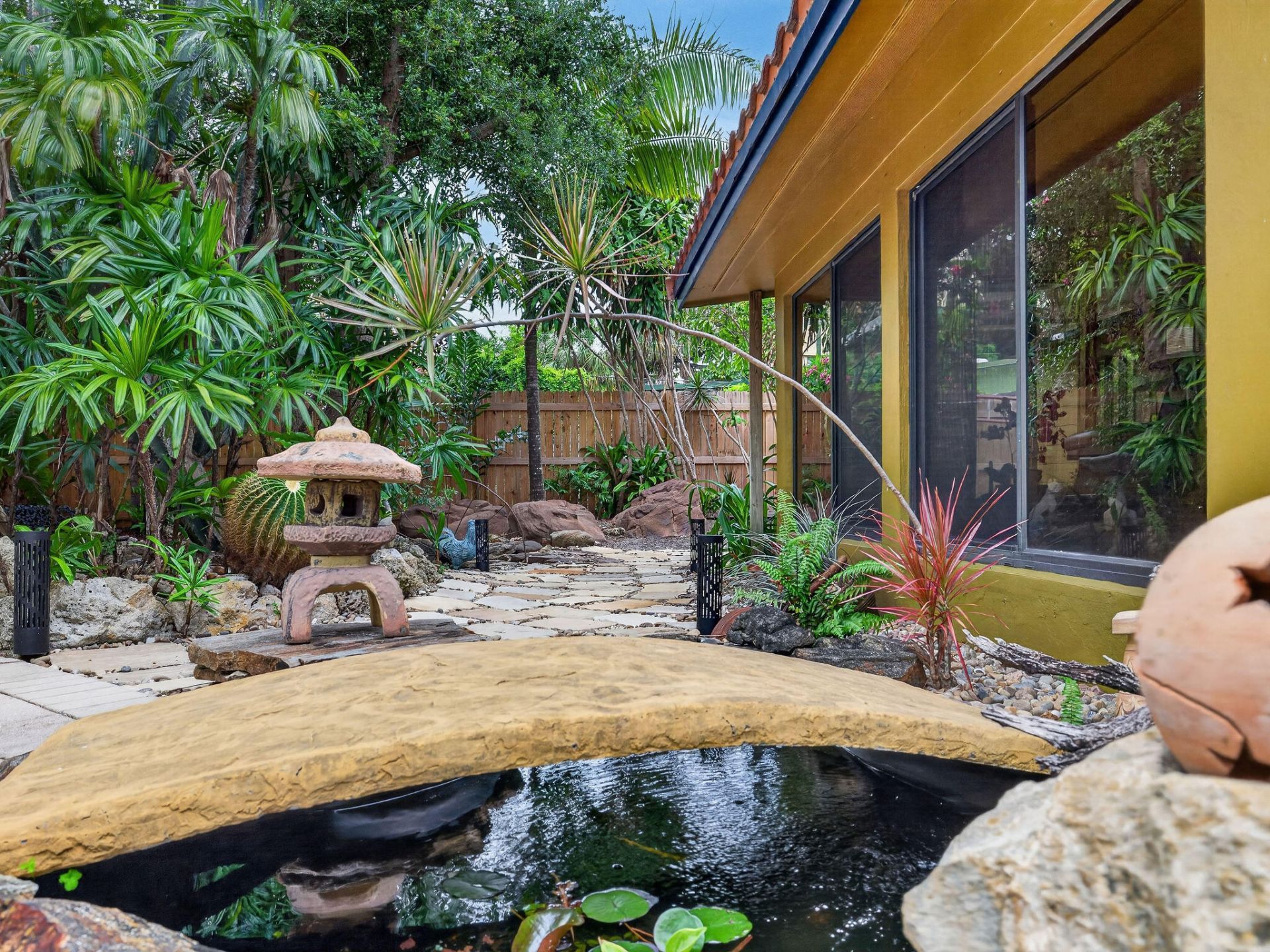 949 NE 25th Avenue, Pompano Beach, FL 33062 Photo