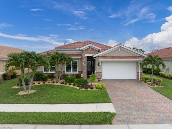 2875 Sunset Pointe CIR E, CAPE CORAL, FL 33914
