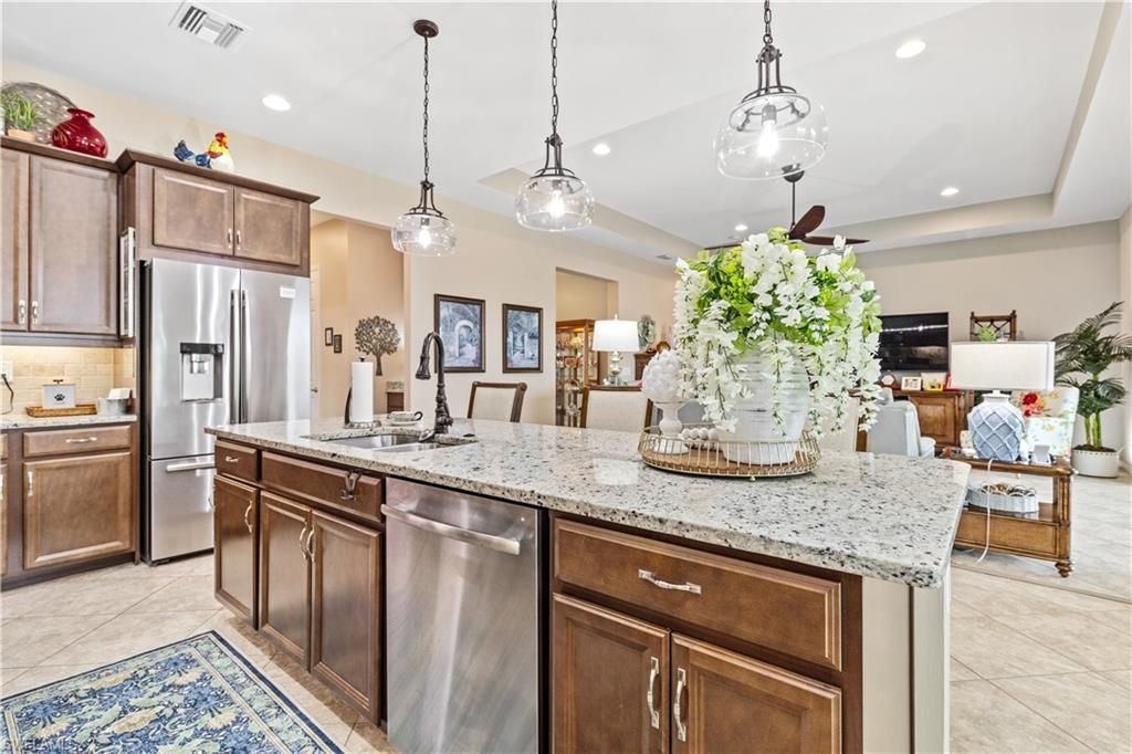 2875 Sunset Pointe Cir E, Cape Coral, FL 33914 Photo