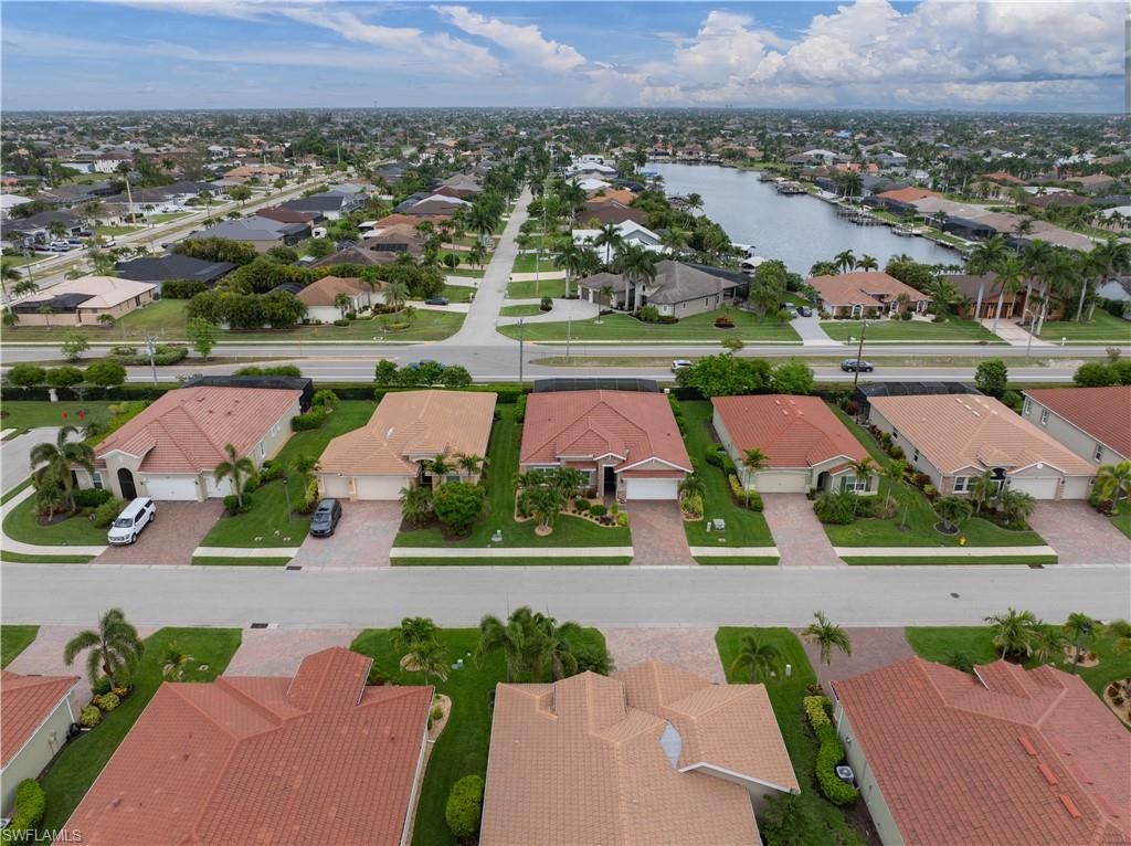 2875 Sunset Pointe Cir E, Cape Coral, FL 33914 Photo