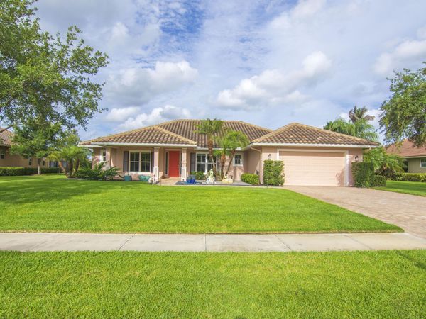 470 Pittman Avenue, Vero Beach, FL 32968