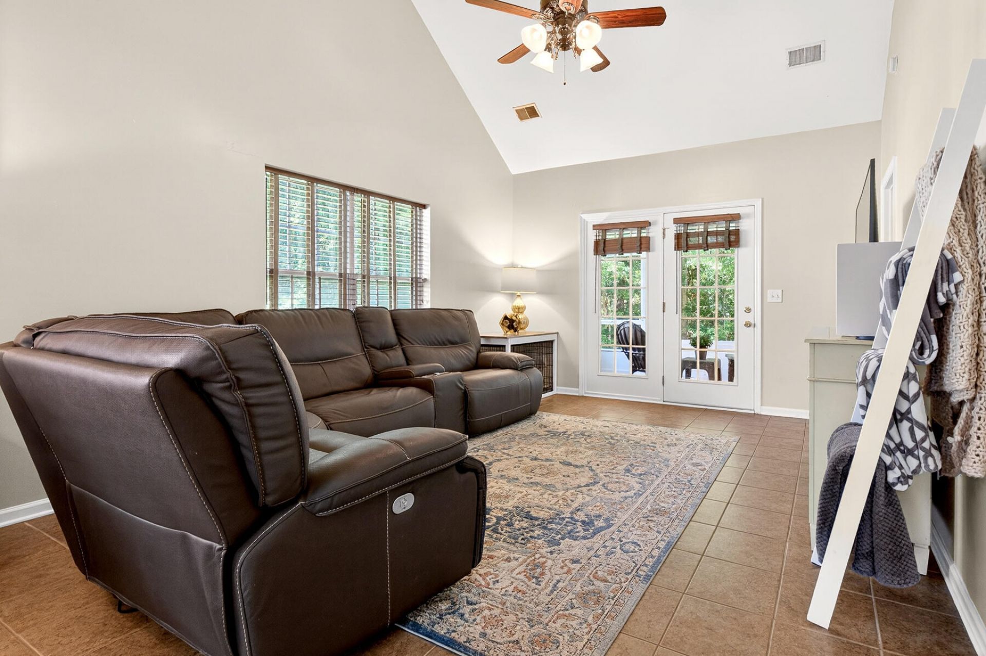 406 Poplar Grove Place Photo 12