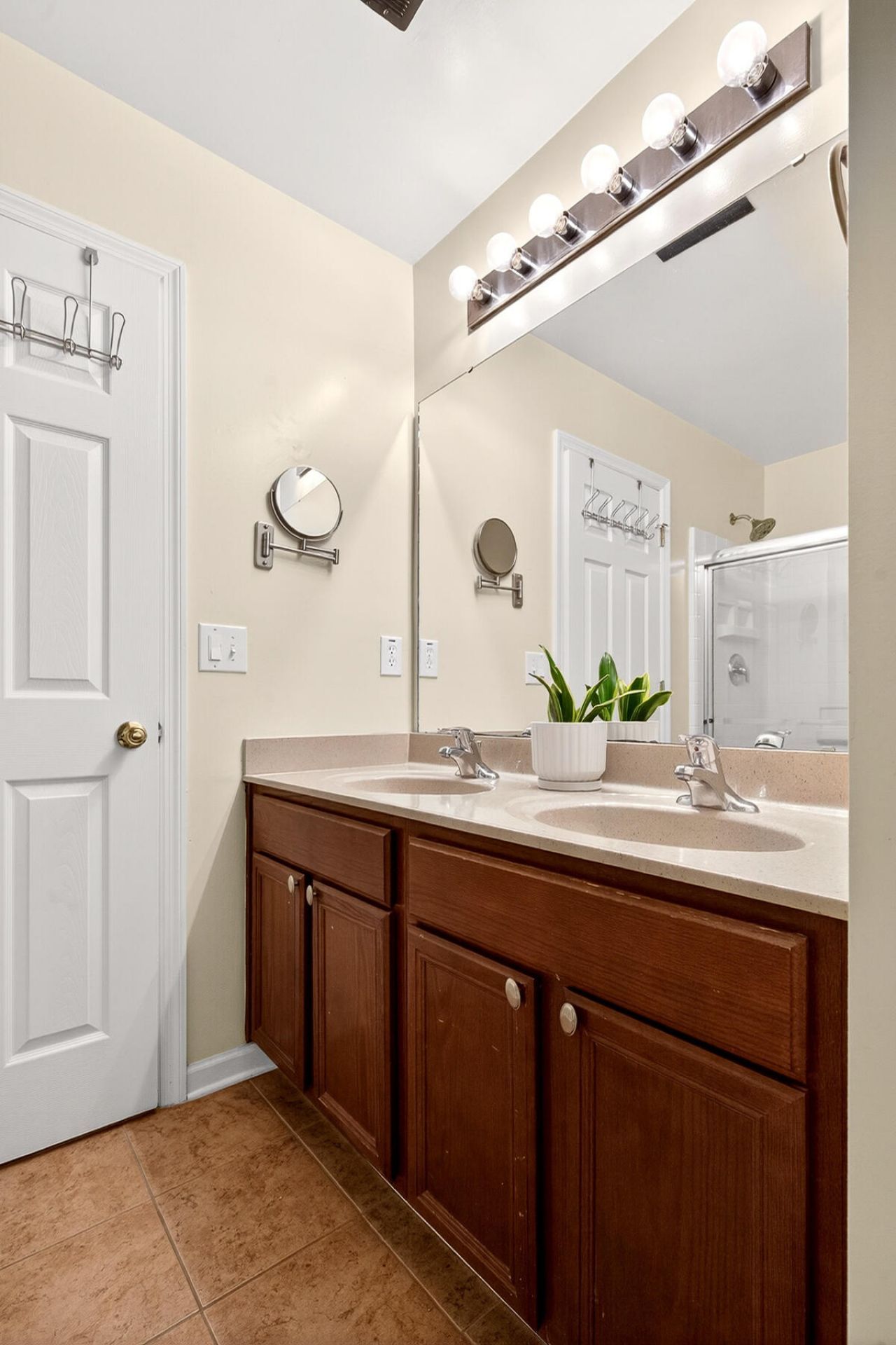 406 Poplar Grove Place Photo 33