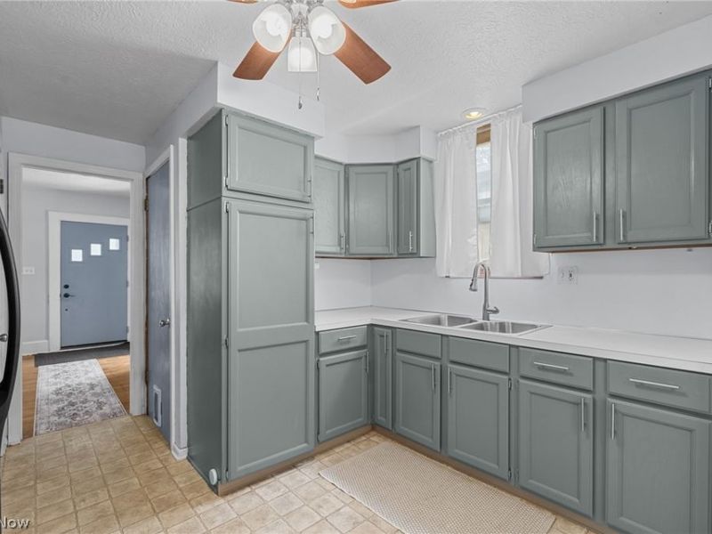 429 Werstler Avenue NW, North Canton, OH 44720 Photo 18