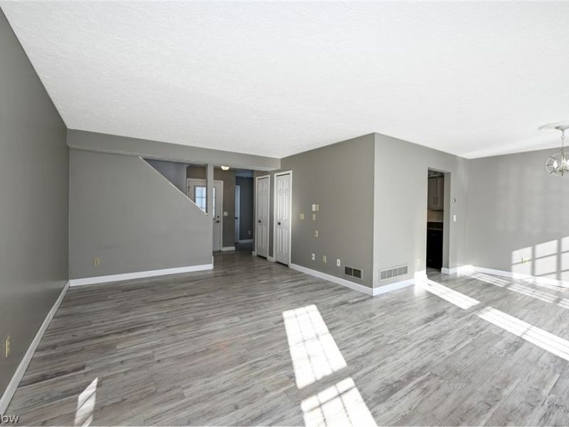 7121 W Cross Creek Trail, Brecksville, OH 44141 Photo 8