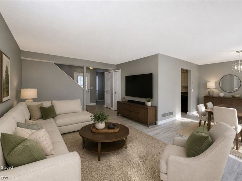 7121 W Cross Creek Trail, Brecksville, OH 44141 Photo 9