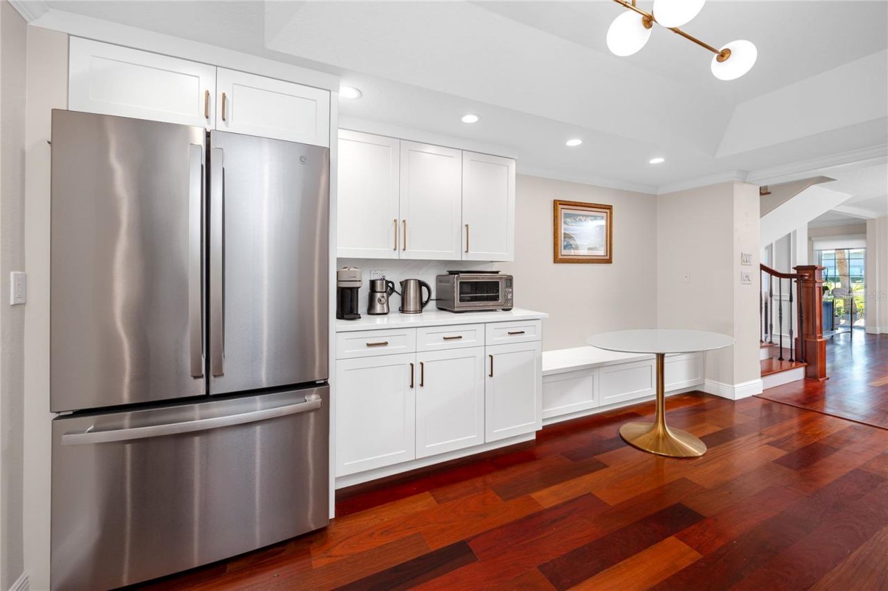 920 North Shore Drive Ne, Saint Petersburg, FL 33701 Photo