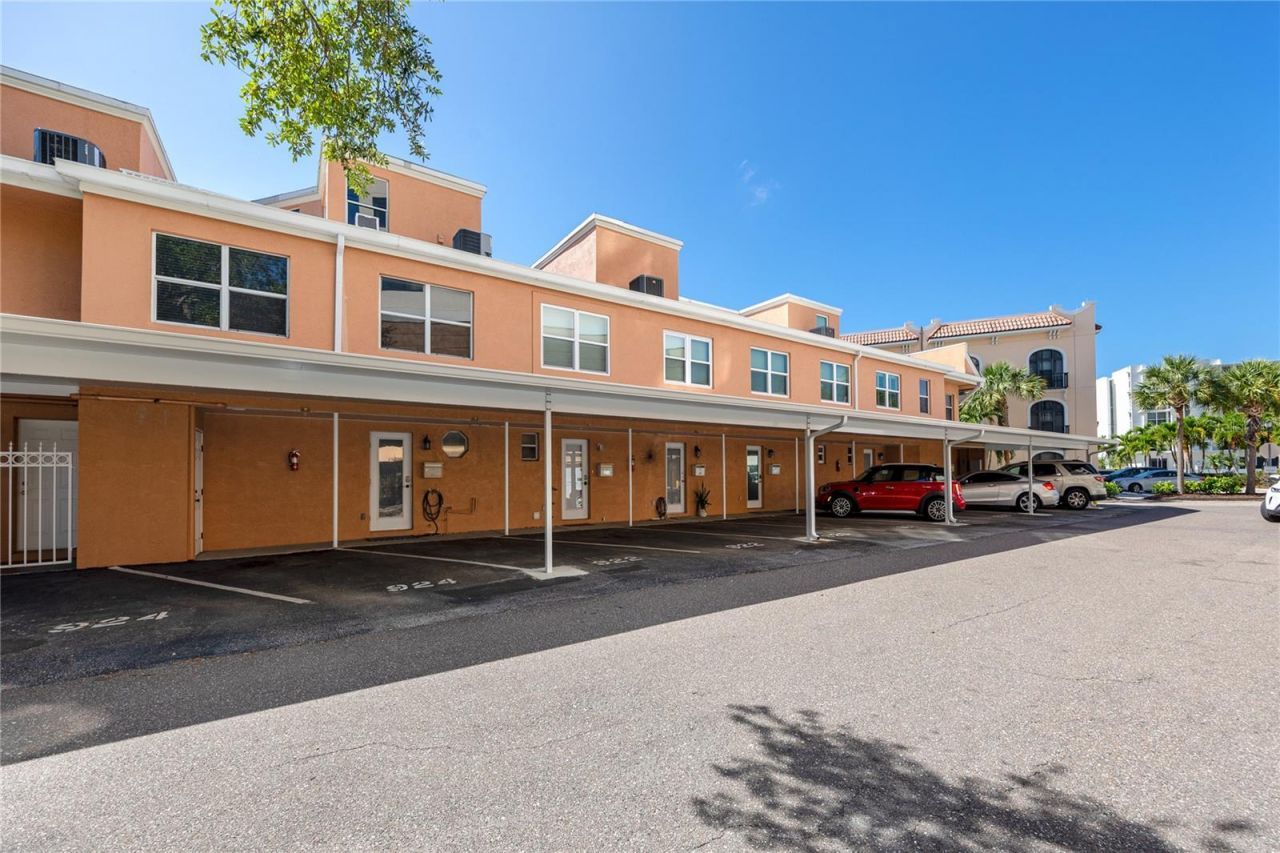 920 North Shore Drive Ne, Saint Petersburg, FL 33701 Photo
