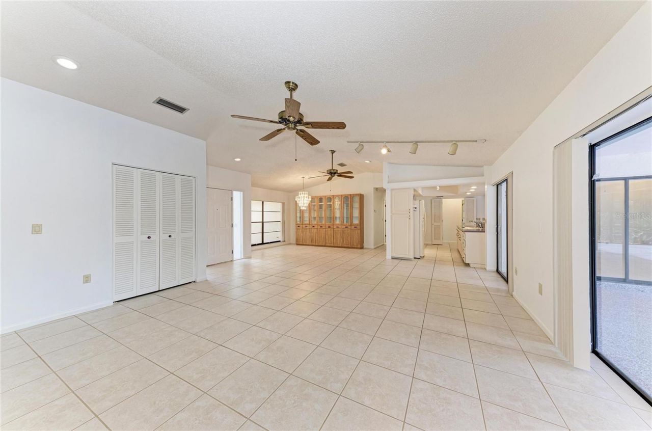 4242 Dryden Circle, Sarasota, FL 34241 Photo