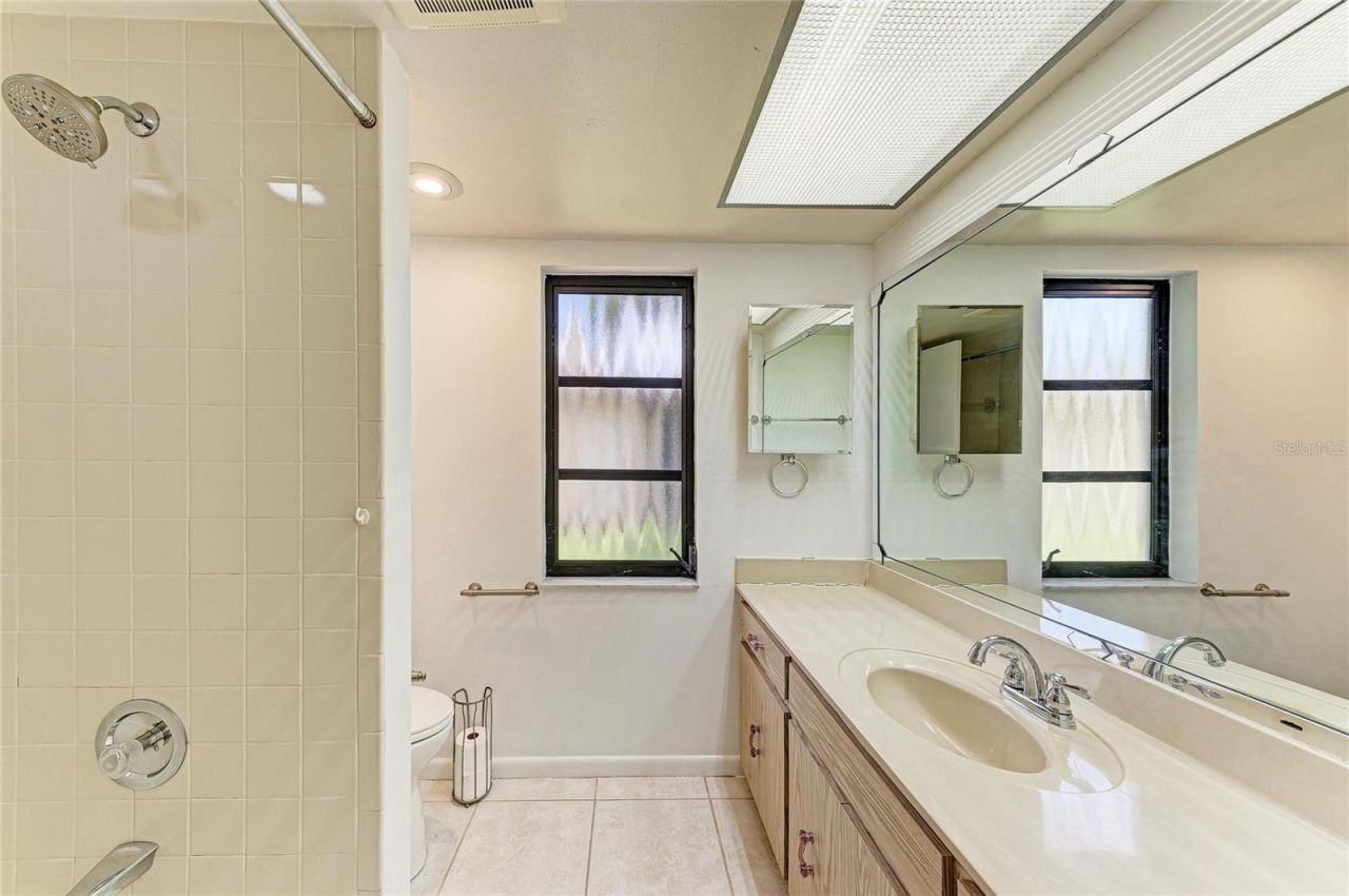 4242 Dryden Circle, Sarasota, FL 34241 Photo