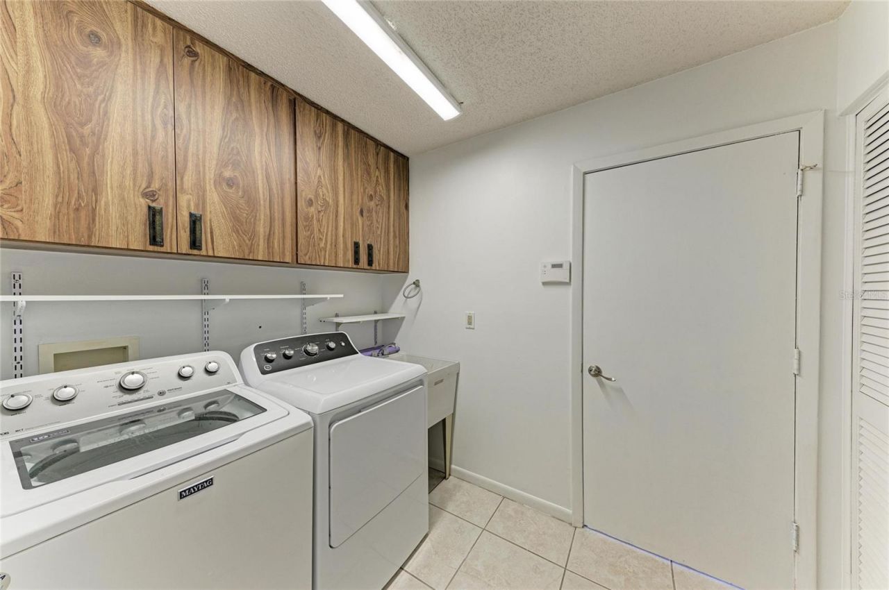 4242 Dryden Circle, Sarasota, FL 34241 Photo