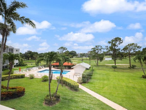 6850 10th Avenue N, Unit 310, Greenacres, FL 33467