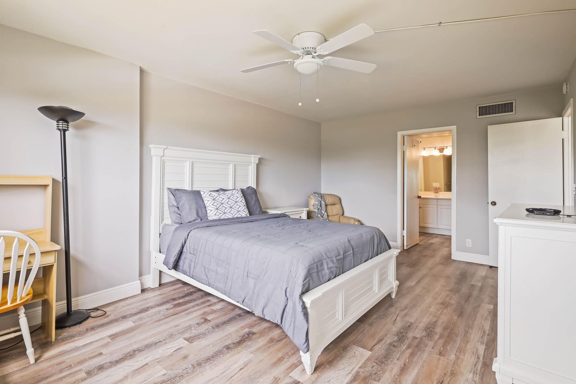 6850 10th Avenue N, Unit 310, Greenacres, FL 33467 Photo