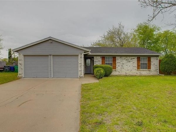 6409 Patino Court , Watauga, TX 76148