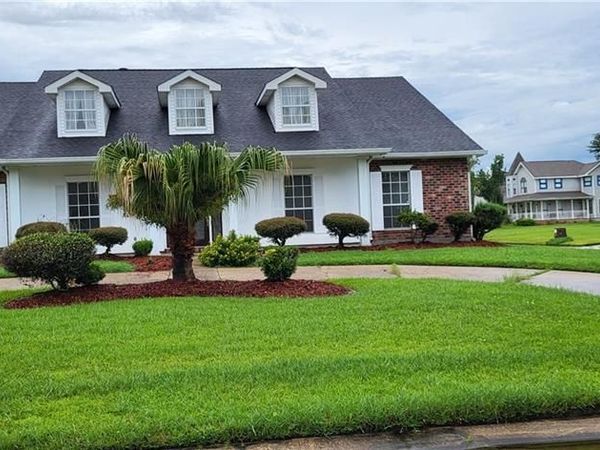 700 NOTTINGHAM Road , LaPlace, LA 70068