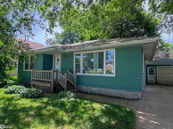 612 1st Street SE, Belmond, IA 50421