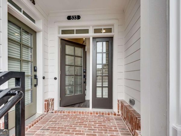 513 Burton Drive, Alpharetta, GA 30009