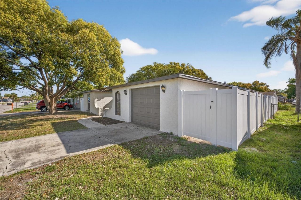 10028 Vineyard Lane, Port Richey, FL 34668 Photo
