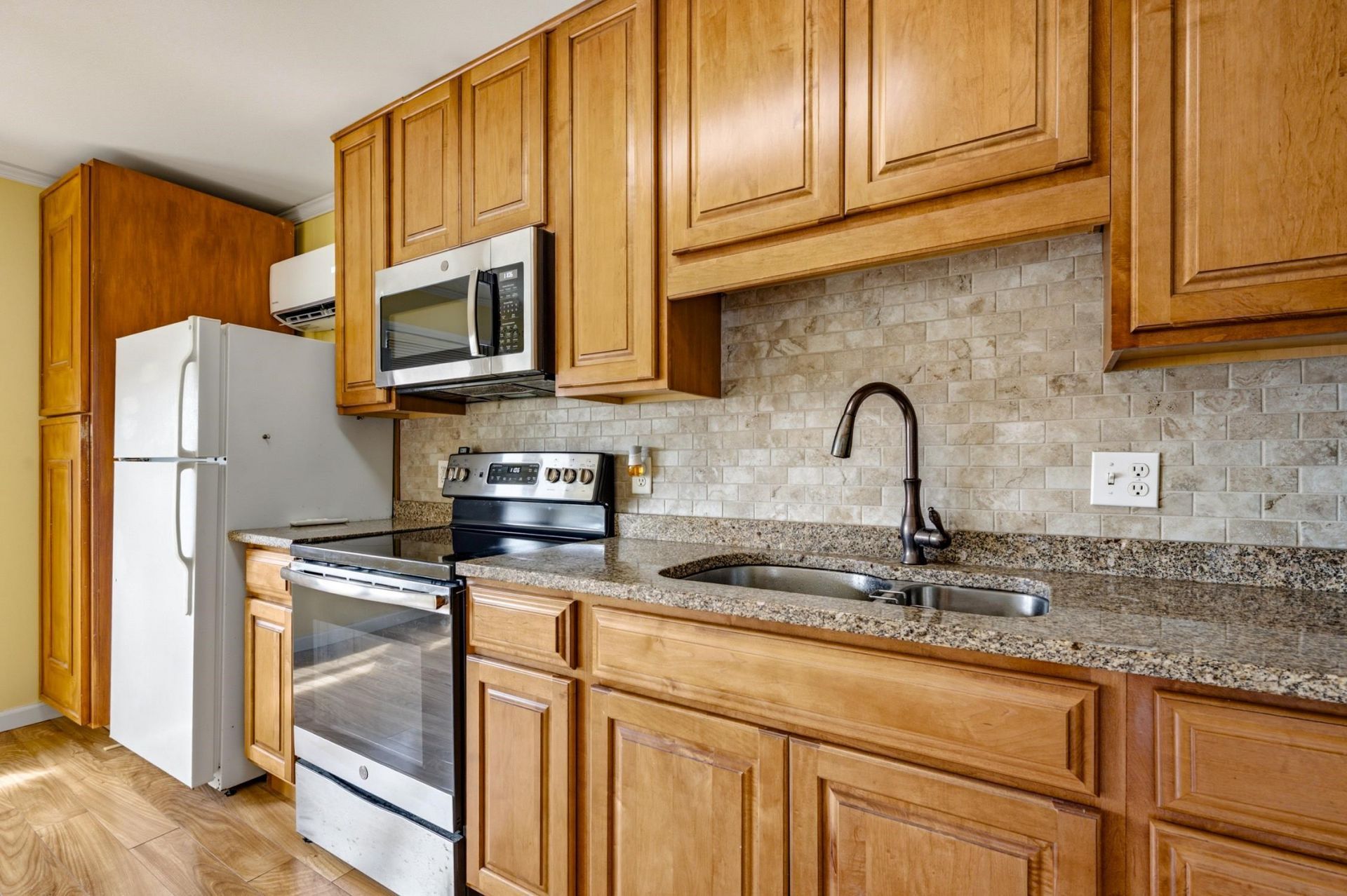 4516 Seaview St. Photo 17