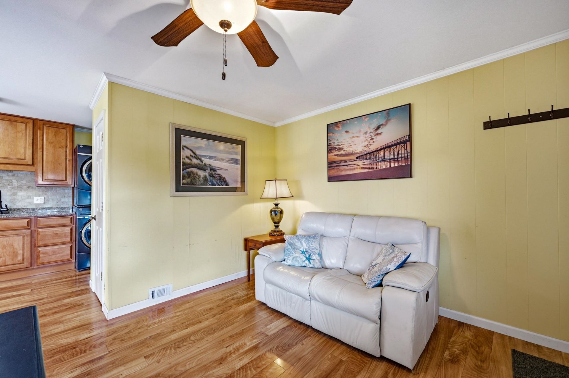 4516 Seaview St. Photo 24