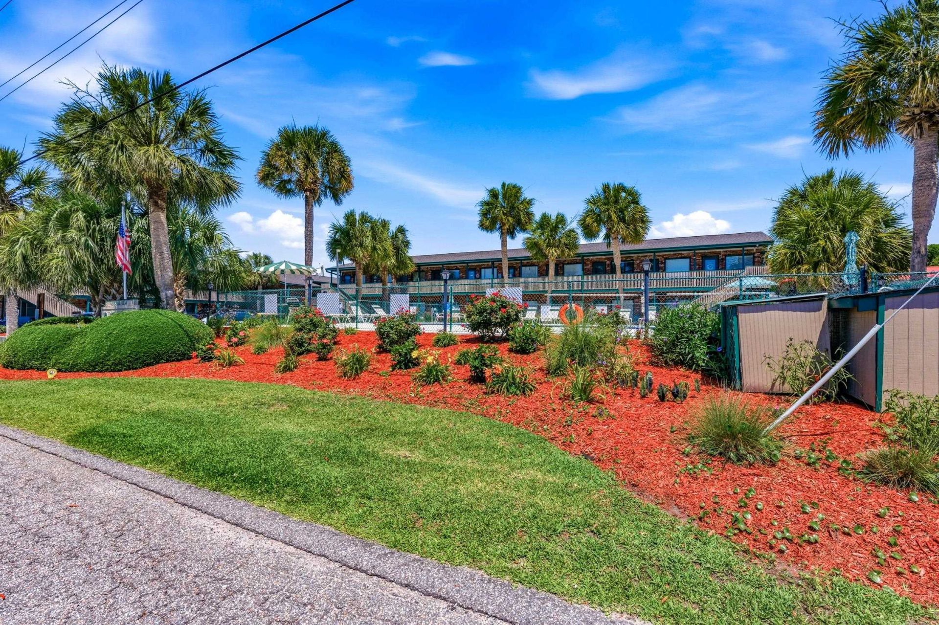 4516 Seaview St.  Photo 4