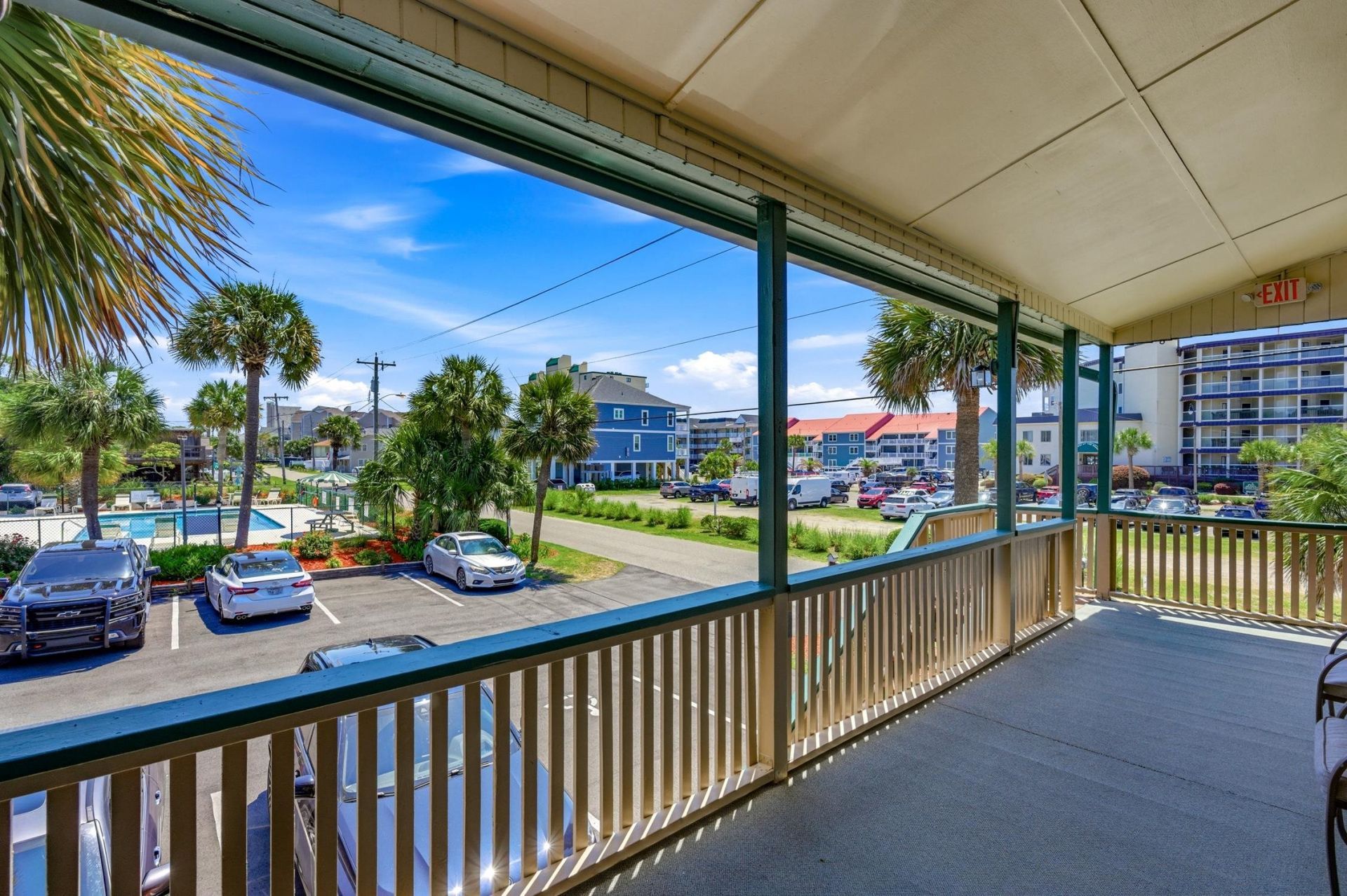 4516 Seaview St.  Photo 8
