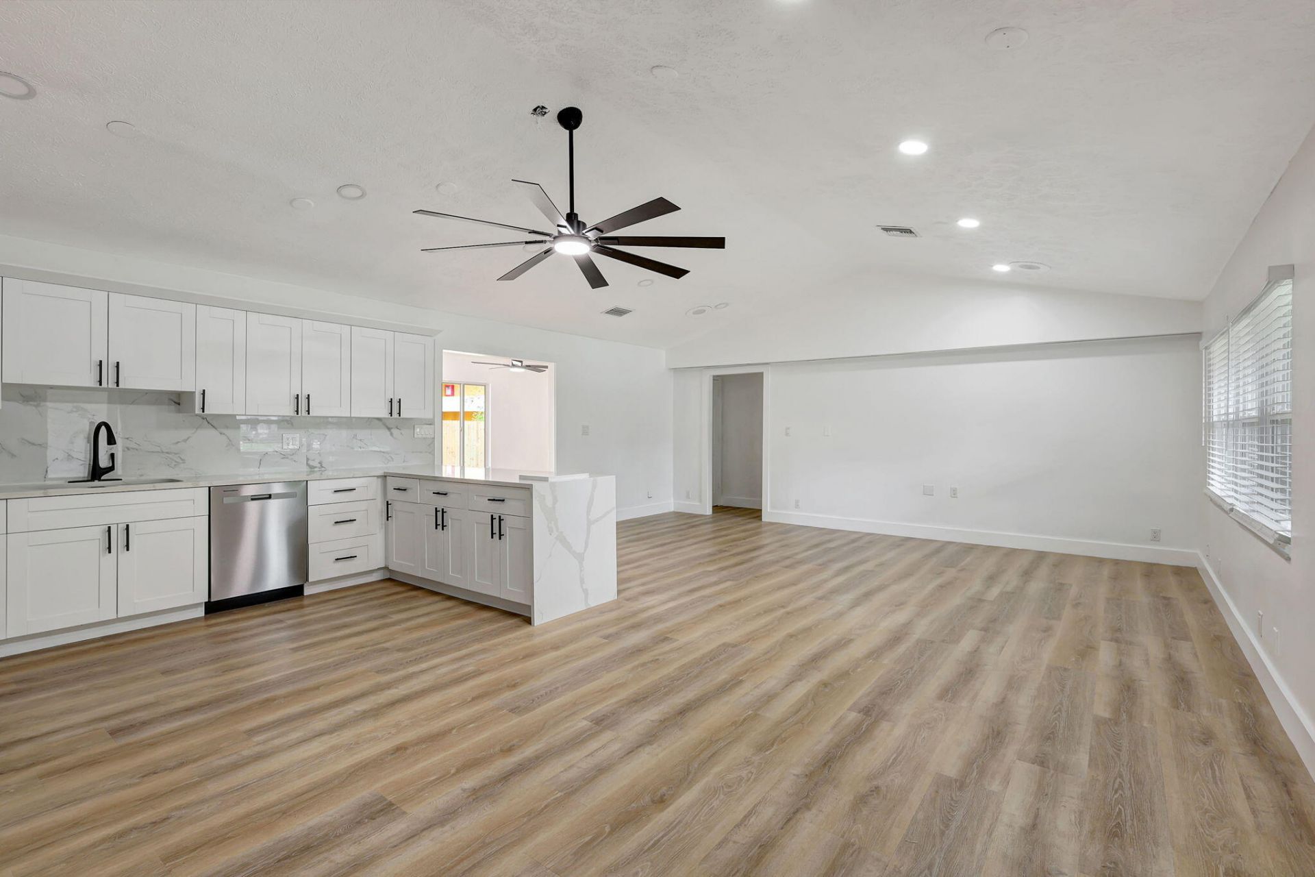 1825 39th Avenue, Vero Beach, FL 32960 Photo