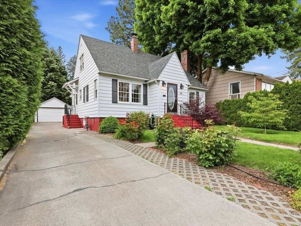 1916 S Bernard St, Spokane, WA 99203