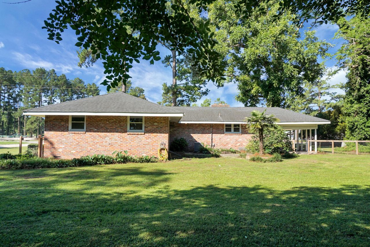 952 W Main Street Photo 8
