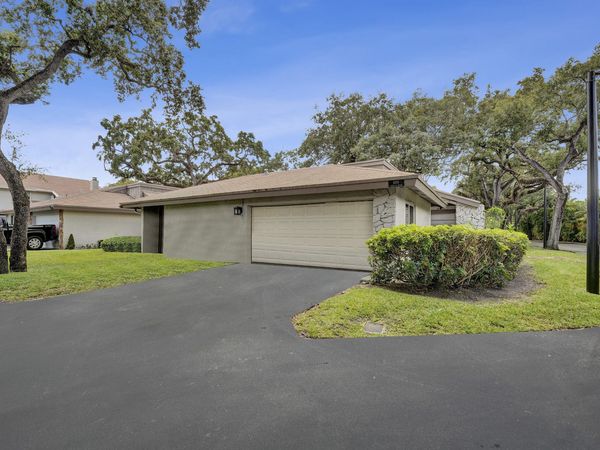 4108 N 49th Avenue, Unit 4108, Hollywood, FL 33021