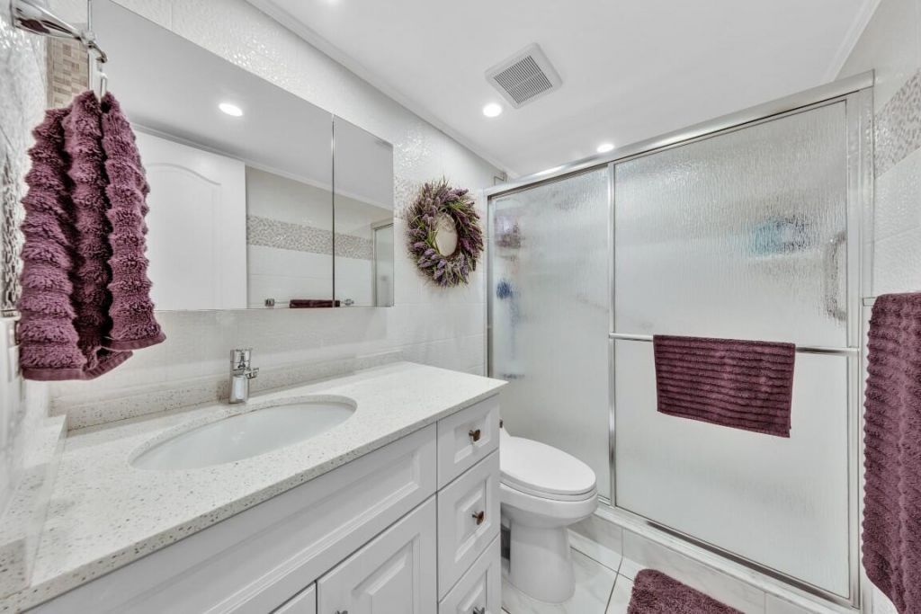 580 Egret Drive, Unit 121, Hallandale Beach, FL 33009 Photo