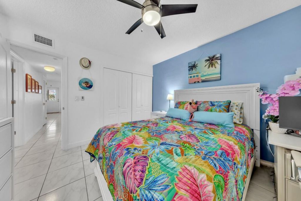 580 Egret Drive, Unit 121, Hallandale Beach, FL 33009 Photo