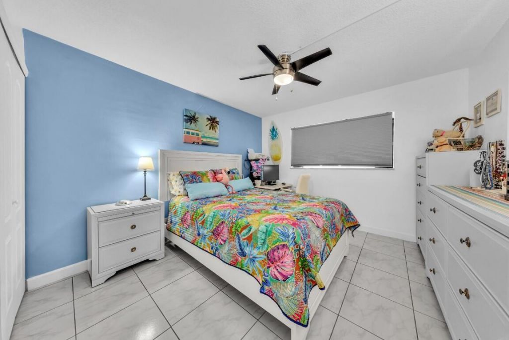 580 Egret Drive, Unit 121, Hallandale Beach, FL 33009 Photo