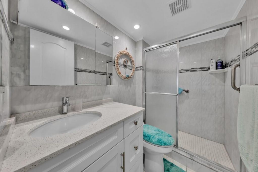 580 Egret Drive, Unit 121, Hallandale Beach, FL 33009 Photo