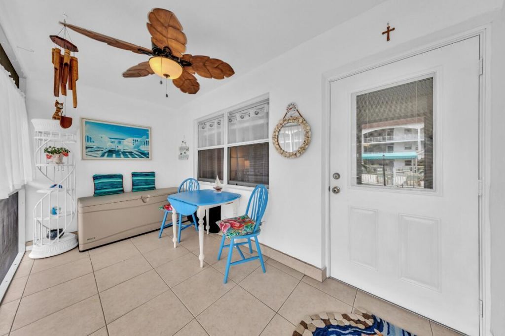 580 Egret Drive, Unit 121, Hallandale Beach, FL 33009 Photo