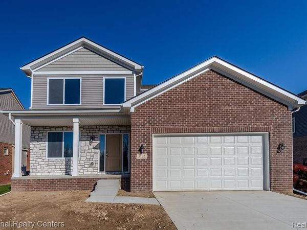 53188 Woodland Meadows Drive , Chesterfield Twp, MI 48047