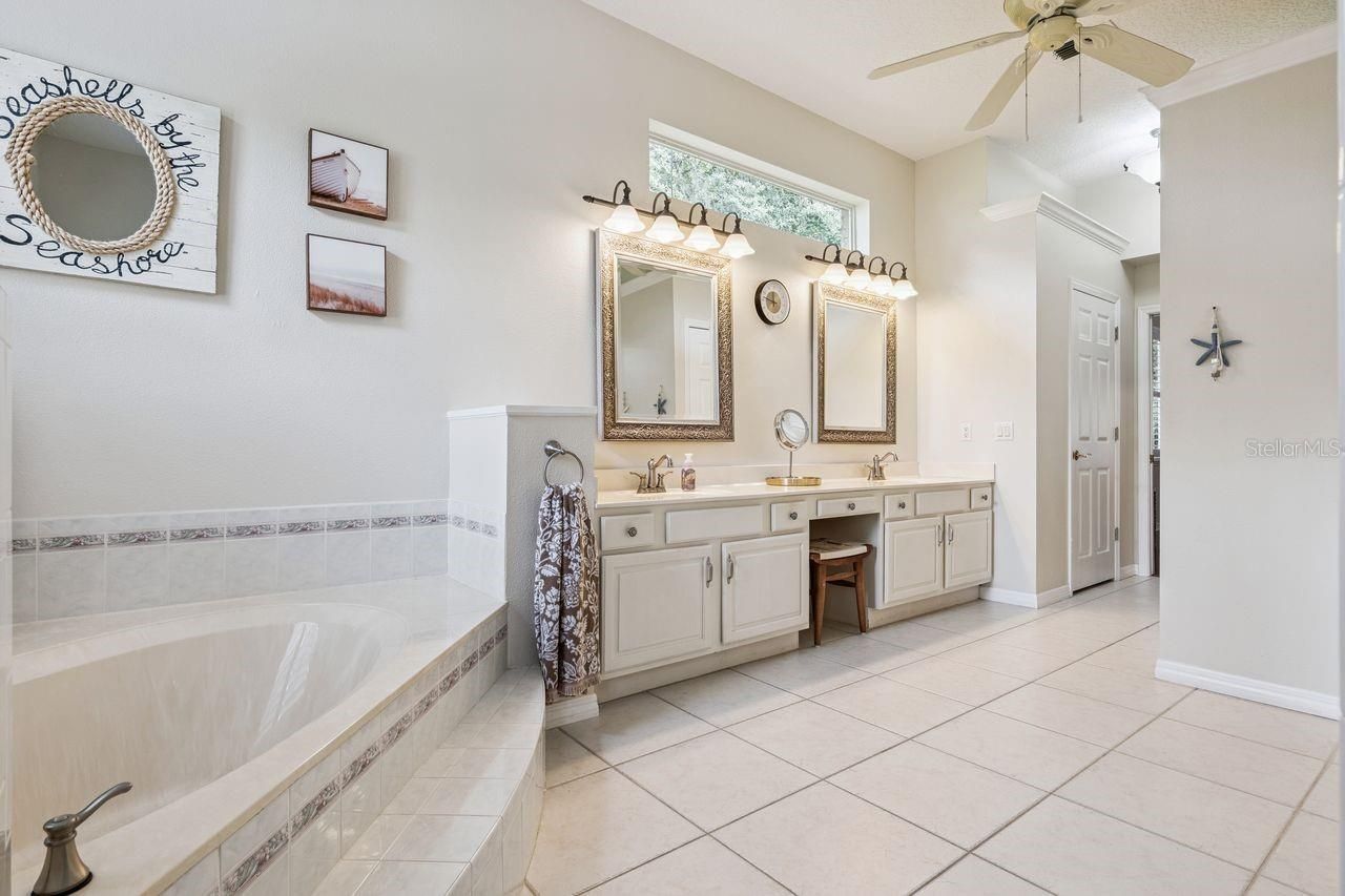 409 Almeria Court , Winter Springs, FL 32708 Photo