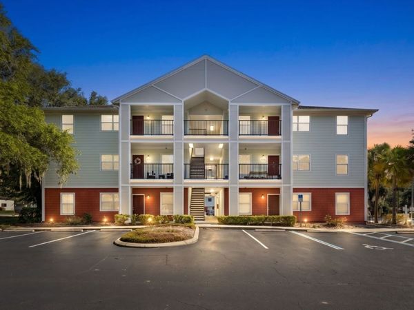 2360 SW ARCHER RD #806, Gainesville, FL 32608