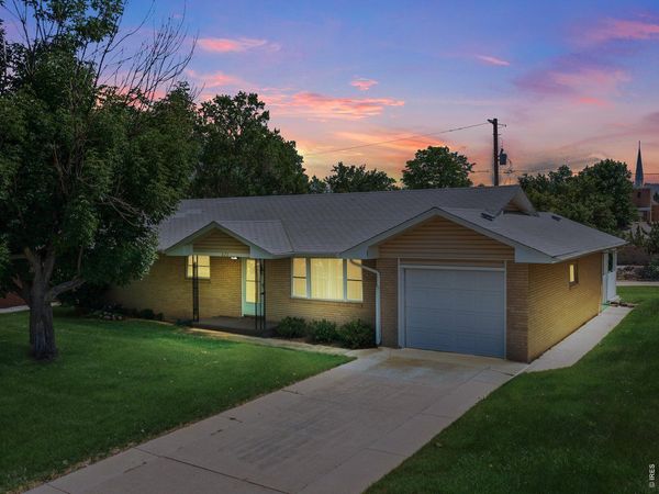 820 10th St, Berthoud, CO 80513