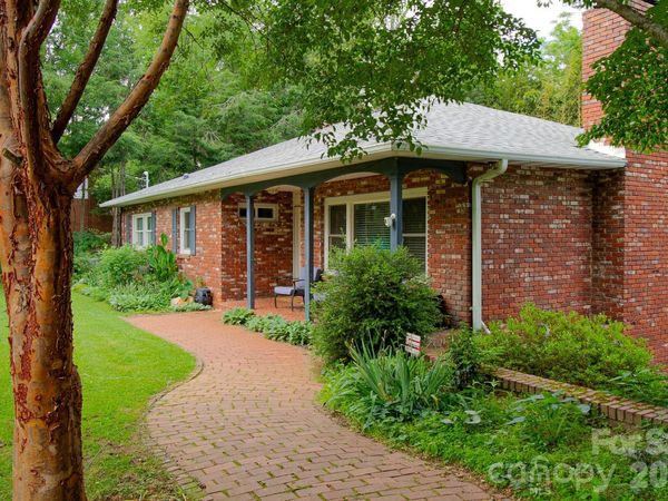 36 Clarendon Road, Asheville, NC 28806
