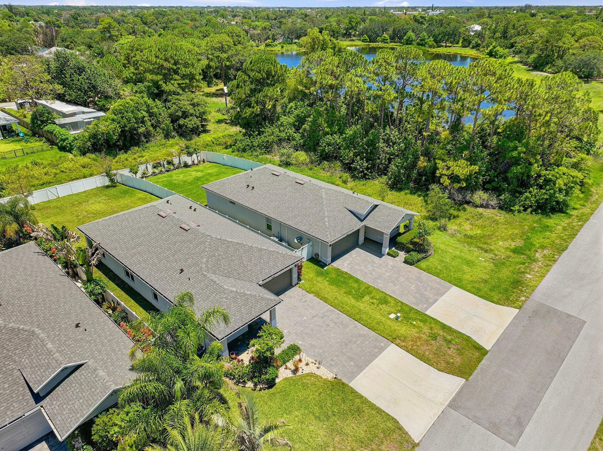 3899 SE Lee Street, Stuart, FL 34997 Photo