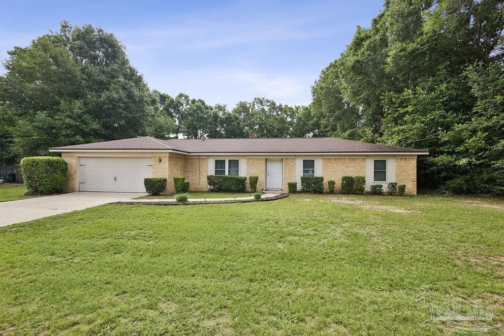 5329 Casper Cir, Milton, FL 32570 Main Photo