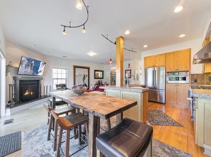 10050 SE River Street, Truckee, CA 96161 Photo