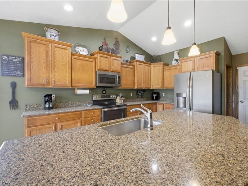 4909 Knox School Road, Homeworth, OH 44634 Photo 10