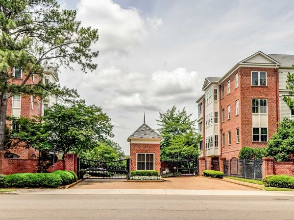 591 LEXINGTON CLUB CT, Unit 303, Memphis, TN 38117