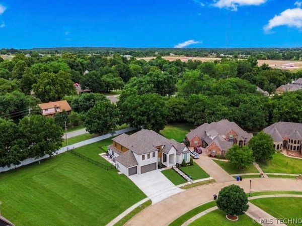 305 S 79th Street, Broken Arrow, OK 74014