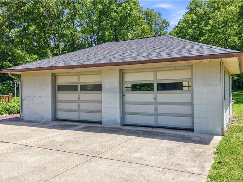 2258 Howland Wilson Road, Cortland, OH 44410 Photo 10