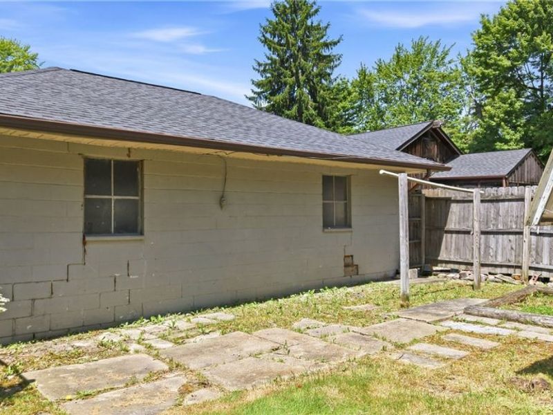 2258 Howland Wilson Road, Cortland, OH 44410 Photo 12